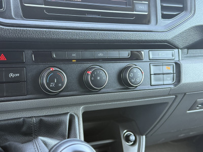 Volkswagen Crafter 2.0 TDI 141 PK / L3H3 / 2x SCHUIFDEUR / IMPERIAAL + LADDER / 3 TONS TREKHAAK / CAMERA / 3-ZITS / VERWARMDE VOORRUIT foto 18