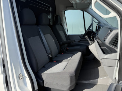 Volkswagen Crafter 2.0 TDI 141 PK / L3H3 / 2x SCHUIFDEUR / IMPERIAAL + LADDER / 3 TONS TREKHAAK / CAMERA / 3-ZITS / VERWARMDE VOORRUIT foto 7