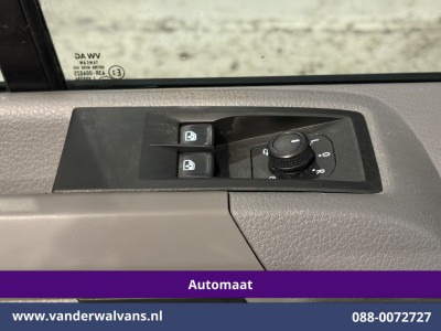Volkswagen Crafter 2.0 TDI 141pk Automaat L3H3 L2H2 Euro6 Airco | Camera | Navigatie | Apple Carplay Android Auto, Parkeersensoren, Bijrijdersbank foto 19