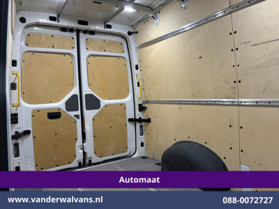 Volkswagen Crafter 2.0 TDI 141pk Automaat L3H3 L2H2 Euro6 Airco | Camera | Navigatie | Apple Carplay Android Auto, Parkeersensoren, Bijrijdersbank, 3000kg trekvermogen foto 13