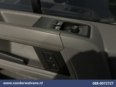 Volkswagen Crafter 2.0 TDI 141pk L3H2 L2H1 Euro6 Airco | Camera | Apple Carplay | Android Auto Parkeersensoren, Bijrijdersbank, 3000kg trekvermogen foto 15