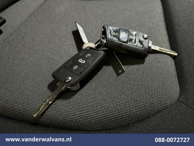 Volkswagen Crafter 2.0 TDI 141pk L3H2 L2H1 Euro6 Airco | Camera | Apple Carplay | Android Auto Parkeersensoren, Bijrijdersbank, 3000kg trekvermogen foto 16