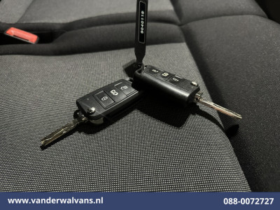 Volkswagen Crafter 2.0 TDI 141pk L3H2 L2H1 Euro6 Airco | Camera | Apple Carplay | Android Auto Parkeersensoren, Bijrijdersbank, 3000kg trekvermogen foto 16