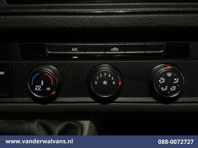 Volkswagen Crafter 2.0 TDI 141pk L3H2 L2H1 Euro6 Airco | Camera | Apple Carplay | Android Auto Parkeersensoren, Bijrijdersbank, 3000kg trekvermogen foto 5