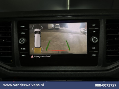 Volkswagen Crafter 2.0 TDI 141pk L3H2 L2H1 Euro6 Airco | Camera | Navigatie | LED | 3000kg Trekhaak | Cruisecontrol Android Auto, Leder, Verwarmde voorruit, Parkeersensoren, Bijrijdersbank 2
