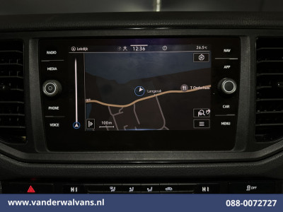 Volkswagen Crafter 2.0 TDI 141pk L3H2 L2H1 Euro6 Airco | Camera | Navigatie | LED | 3000kg Trekhaak | Cruisecontrol Android Auto, Leder, Verwarmde voorruit, Parkeersensoren, Bijrijdersbank 3
