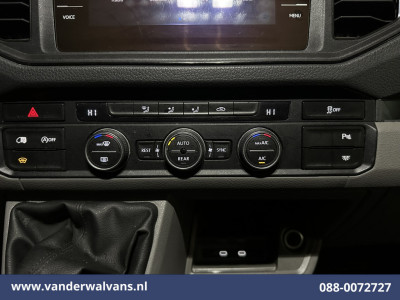 Volkswagen Crafter 2.0 TDI 141pk L3H2 L2H1 Euro6 Airco | Camera | Navigatie | LED | 3000kg Trekhaak | Cruisecontrol Android Auto, Leder, Verwarmde voorruit, Parkeersensoren, Bijrijdersbank 7