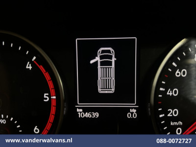 Volkswagen Crafter 2.0 TDI 141pk L3H2 L2H1 Euro6 Airco | Navigatie | Apple Carplay | Cruisecontrol | 3000kg Trekhaak Android Auto, Parkeersensoren, Bijrijdersbank foto 17