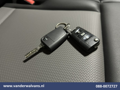 Volkswagen Crafter 2.0 TDI 141pk L3H2 L2H1 Euro6 Airco | Navigatie | Apple Carplay | Cruisecontrol | 3000kg Trekhaak Android Auto, Parkeersensoren, Bijrijdersbank foto 8