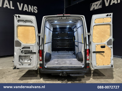 Volkswagen Crafter 2.0 TDI 141pk L3H3 L2H2 Euro6 Airco | Camera | Apple Carplay | Cruisecontrol | 3000kg Trekhaak Android Auto, Chauffeursstoel, Bijrijdersbank foto 13