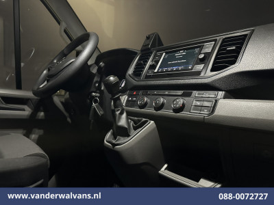 Volkswagen Crafter 2.0 TDI 141pk L3H3 L2H2 Euro6 Airco | Camera | Apple Carplay | Cruisecontrol | 3000kg Trekhaak Android Auto, Chauffeursstoel, Bijrijdersbank foto 15
