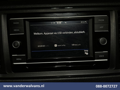Volkswagen Crafter 2.0 TDI 141pk L3H3 L2H2 Euro6 Airco | Camera | Apple Carplay | Cruisecontrol | 3000kg Trekhaak Android Auto, Chauffeursstoel, Bijrijdersbank foto 3