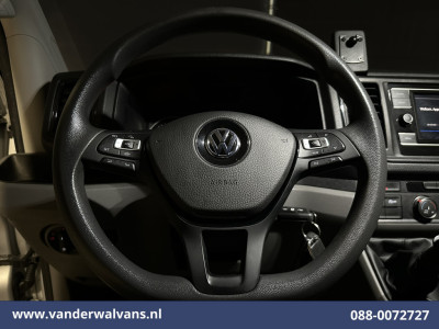 Volkswagen Crafter 2.0 TDI 141pk L3H3 L2H2 Euro6 Airco | Camera | Apple Carplay | Cruisecontrol | 3000kg Trekhaak Android Auto, Chauffeursstoel, Bijrijdersbank foto 4