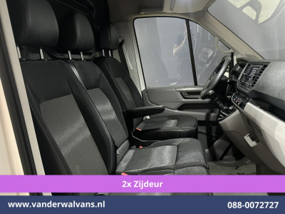 Volkswagen Crafter 2.0 TDI 141pk L4H3 L3H2 Euro6 Airco | 2x zijdeur | Camera | Apple Carplay | Android Auto Parkeersensoren, 3000kg trekvermogen, Bijrijdersbank foto 6