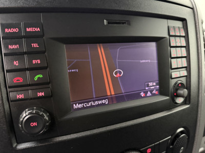 Volkswagen Crafter 2.0TDI 164PK Bakwagen+Laadklep | 3500Kg Trekhaak | Zijdeur | Navigatie | Airco | Cruise | 3-Zits 18