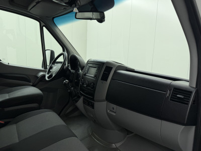 Volkswagen Crafter 2.0TDI 164PK Bakwagen+Laadklep | 3500Kg Trekhaak | Zijdeur | Navigatie | Airco | Cruise | 3-Zits 20