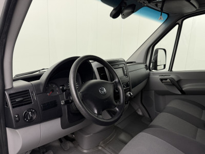 Volkswagen Crafter 2.0TDI 164PK Bakwagen+Laadklep | 3500Kg Trekhaak | Zijdeur | Navigatie | Airco | Cruise | 3-Zits 3
