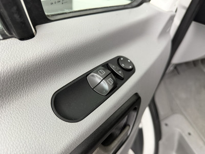 Volkswagen Crafter 2.0TDI 164PK Bakwagen+Laadklep | 3500Kg Trekhaak | Zijdeur | Navigatie | Airco | Cruise | 3-Zits 8