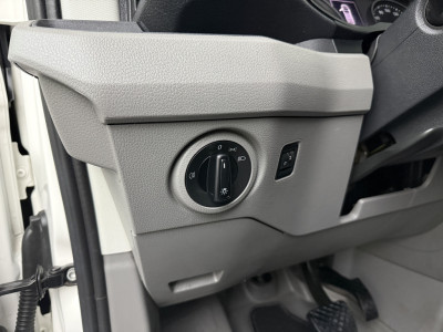 Volkswagen Crafter 2.0TDI 177PK Automaat L3H2 4x4 | 4-Motion | Imperiaal | Trekhaak | Navigatie | Camera | Airco | Cruise | 3-Zits foto 14