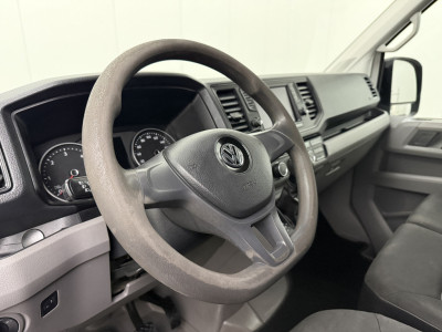 Volkswagen Crafter 2.0TDI 177PK Automaat L3H2 4x4 | 4-Motion | Imperiaal | Trekhaak | Navigatie | Camera | Airco | Cruise | 3-Zits foto 16