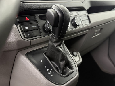Volkswagen Crafter 2.0TDI 177PK Automaat L3H2 4x4 | 4-Motion | Imperiaal | Trekhaak | Navigatie | Camera | Airco | Cruise | 3-Zits foto 18