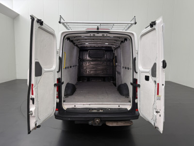 Volkswagen Crafter 2.0TDI 177PK Automaat L3H2 4x4 | 4-Motion | Imperiaal | Trekhaak | Navigatie | Camera | Airco | Cruise | 3-Zits foto 4