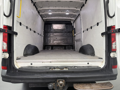 Volkswagen Crafter 2.0TDI 177PK Automaat L3H2 4x4 | 4-Motion | Imperiaal | Trekhaak | Navigatie | Camera | Airco | Cruise | 3-Zits foto 5