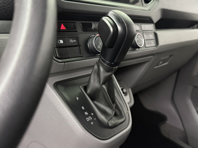 Volkswagen Crafter 2.0TDI 177PK Automaat L3H3 | Exclusive | Led | Navigatie | Camera | Multimedia | Airco | Cruise foto 16