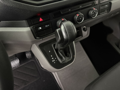 Volkswagen Crafter 2.0TDI 177PK Automaat L3H3 | Exclusive | Led | Navigatie | Camera | Multimedia | Airco | Cruise foto 17