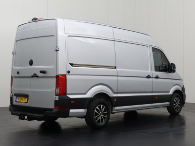 Volkswagen Crafter 2.0TDI 177PK Automaat L3H3 | Exclusive | Led | Navigatie | Camera | Multimedia | Airco | Cruise foto 2
