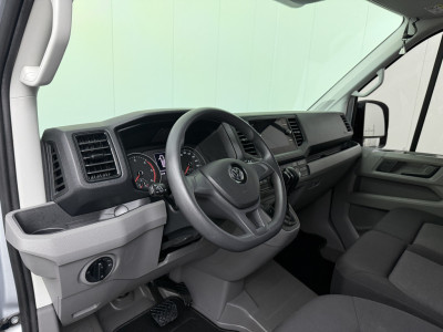 Volkswagen Crafter 2.0TDI 177PK Automaat L3H3 | Exclusive | Led | Navigatie | Camera | Multimedia | Airco | Cruise foto 3