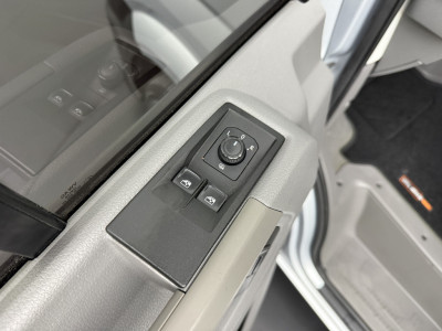 Volkswagen Crafter 2.0TDI 177PK Automaat L3H3 | Exclusive | Led | Navigatie | Camera | Multimedia | Airco | Cruise foto 8