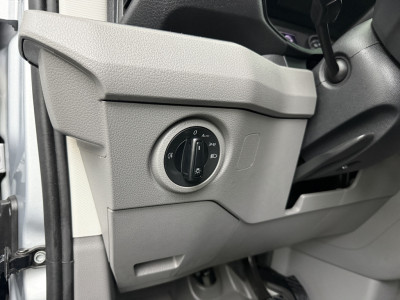Volkswagen Crafter 2.0TDI 177PK Automaat L3H3 | Exclusive | Led | Navigatie | Camera | Multimedia | Airco | Cruise foto 9