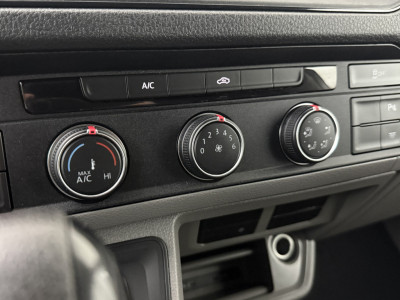 Volkswagen Crafter 2.0TDI 177PK Automaat L3H3 Highline | Trekhaak 3000Kg | Navigatie | Camera | Multimedia | Airco | Cruise | 3-Zits foto 20