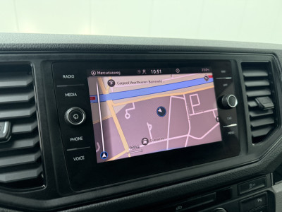 Volkswagen Crafter 2.0TDI 177PK Automaat L3H3 | Led | Exclusive | Navigatie | Camera | 3-Zits | Airco | Cruise | Trekhaak 19