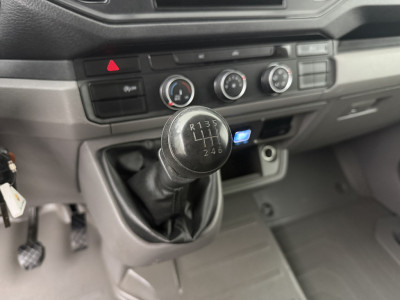 Volkswagen Crafter 2.0TDI 177PK BE Bakwagen+Laadklep | 4.55 Laadlengte | Navigatie | Multimedia | Airco | Cruise | Dakspoiler foto 17