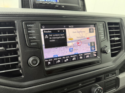 Volkswagen Crafter 2.0TDI 177PK BE Bakwagen+Laadklep | 4.55 Laadlengte | Navigatie | Multimedia | Airco | Cruise | Dakspoiler foto 19