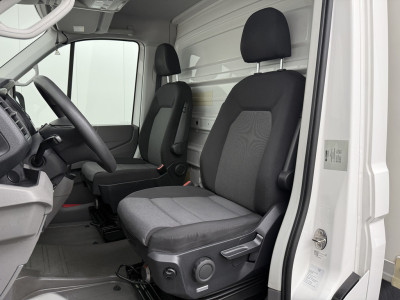 Volkswagen Crafter 2.0TDI 177PK BE Bakwagen+Laadklep | 4.55 Laadlengte | Navigatie | Multimedia | Airco | Cruise | Dakspoiler foto 20