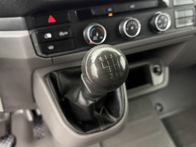Volkswagen Crafter 2.0TDI 177PK L3H3 Highline | Leder | 3000Kg Trekhaak | Navigatie | Camera | Airco | Cruise | Betimmering 15