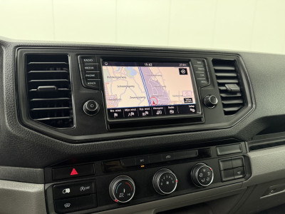 Volkswagen Crafter 2.0TDI 177PK L3H3 Highline | Leder | 3000Kg Trekhaak | Navigatie | Camera | Airco | Cruise | Betimmering 17
