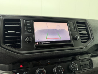 Volkswagen Crafter 2.0TDI 177PK L3H3 Highline | Leder | 3000Kg Trekhaak | Navigatie | Camera | Airco | Cruise | Betimmering 18