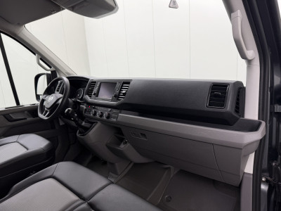 Volkswagen Crafter 2.0TDI 177PK L3H3 Highline | Leder | 3000Kg Trekhaak | Navigatie | Camera | Airco | Cruise | Betimmering 21