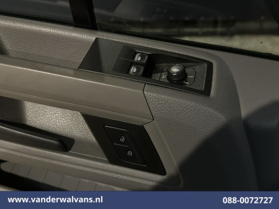 Volkswagen Crafter 2.0 TDI 177pk L3H3 L2H2 Euro6 Airco | Camera | Apple Carplay | Stoelverwarming Android Auto, Bijrijdersbank foto 16