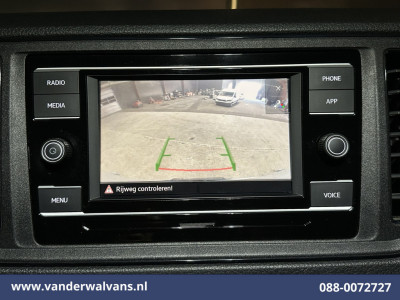 Volkswagen Crafter 2.0 TDI 177pk L3H3 L2H2 Euro6 Airco | Camera | Apple Carplay | Stoelverwarming Android Auto, Bijrijdersbank foto 2