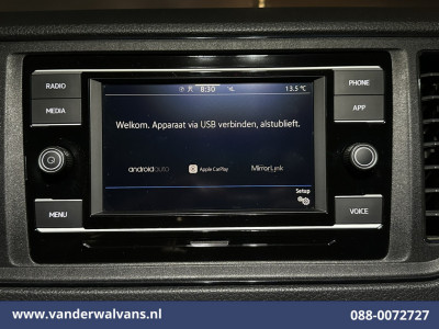 Volkswagen Crafter 2.0 TDI 177pk L3H3 L2H2 Euro6 Airco | Camera | Apple Carplay | Stoelverwarming Android Auto, Bijrijdersbank foto 3
