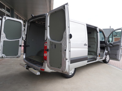Volkswagen Crafter 2.0 TDI L2H1 Airco | Cruise| Navi | Trekhaak | camera 4