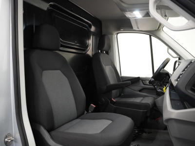 Volkswagen Crafter 2.0 TDI L3H2 3500KG  EURO 6 - Airco - Navi - Cruise - €14.900,- Excl. foto 3