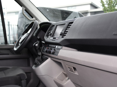 Volkswagen Crafter 2.0 TDI L3H2 Black Edition Adaptieve Cruise, Camera, Carplay, LED, 2 x Schuifdeur, 177pk, Automaat, Geveerde stoel, Massage Stoel, Trekhaak, Uniek! foto 18