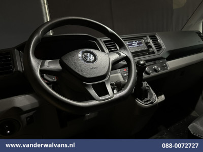 Volkswagen Crafter 2.0 TDI L3H2 L2H1 Euro6 Airco | 2500kg Trekhaak | Parkeersensoren Bijrijdersbank foto 11