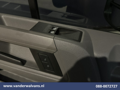 Volkswagen Crafter 2.0 TDI L3H2 L2H1 Euro6 Airco | 2500kg Trekhaak | Parkeersensoren Bijrijdersbank foto 13
